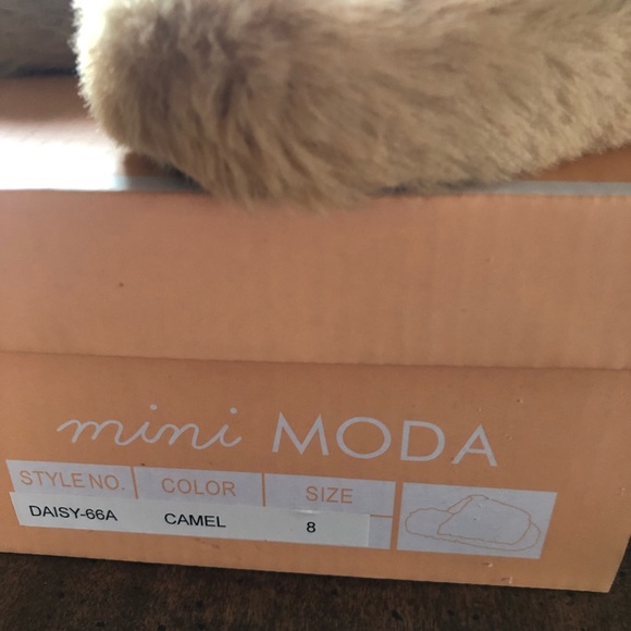 Mini Moda. - Picture 5 of 5